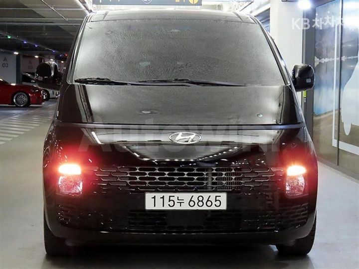 Hyundai Staria 2022 — 2