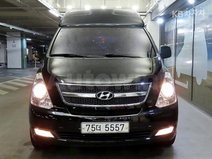 Hyundai Starex 2009 — 2