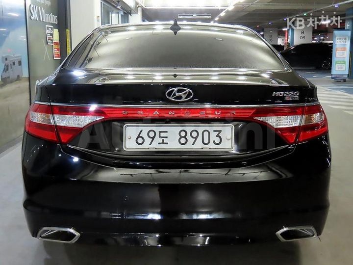 Hyundai Grandeur 2015 — 5