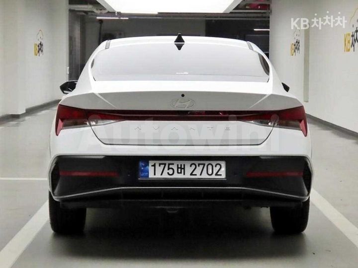 Hyundai Avante 2024 — 3