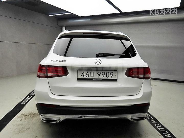 Mercedes Benz GLC Class 2017 — 3