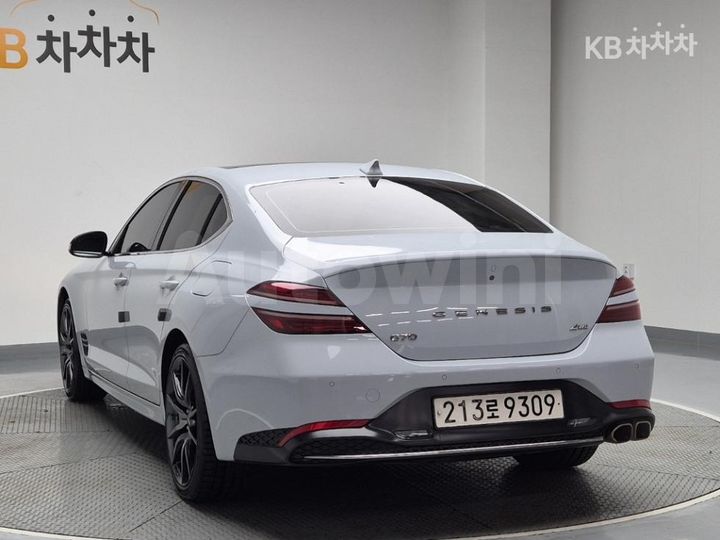 Genesis G70 2022 — 2