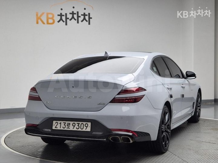 Genesis G70 2022 — 3