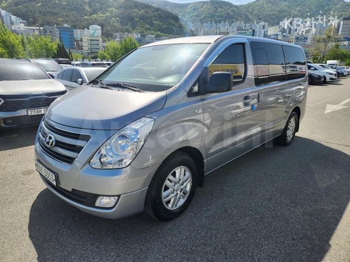 Hyundai Starex 2018 — 2