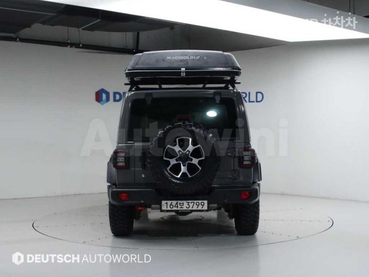 Jeep Wrangler 2020 — 4