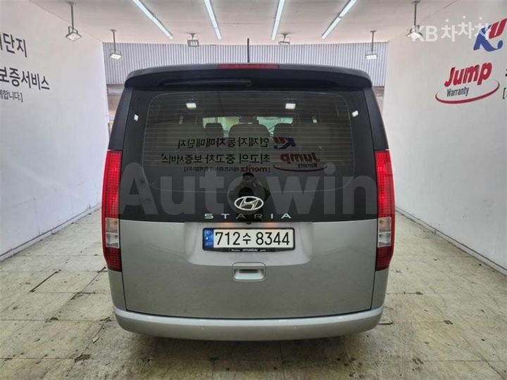 Hyundai Staria 2023 — 4