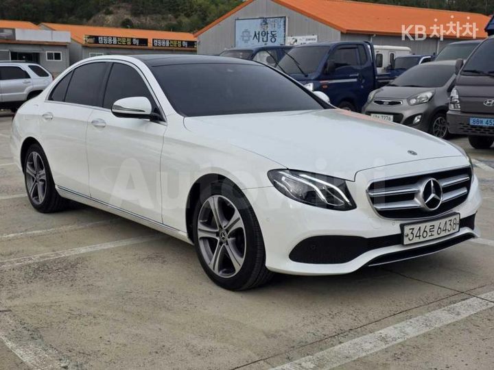 Mercedes Benz E Class 2019 — 3