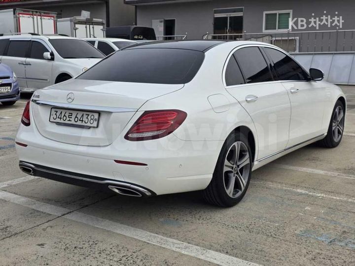 Mercedes Benz E Class 2019 — 4