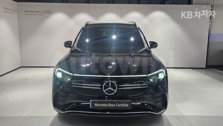 Mercedes Benz EQB