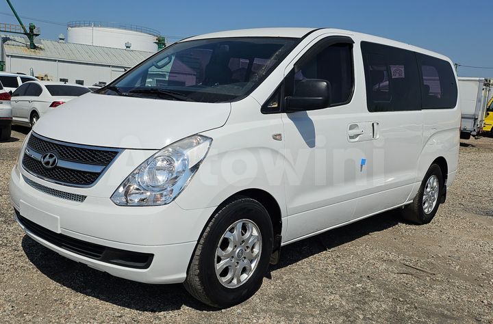 Hyundai Starex 2013 — 2