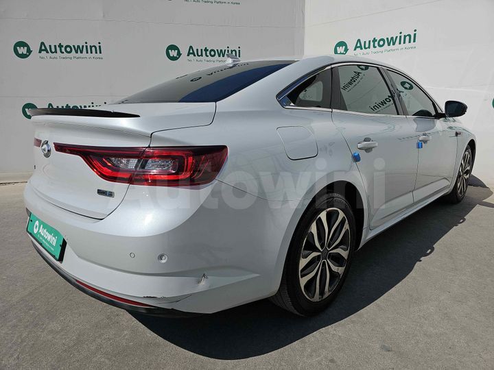 Renault SM6