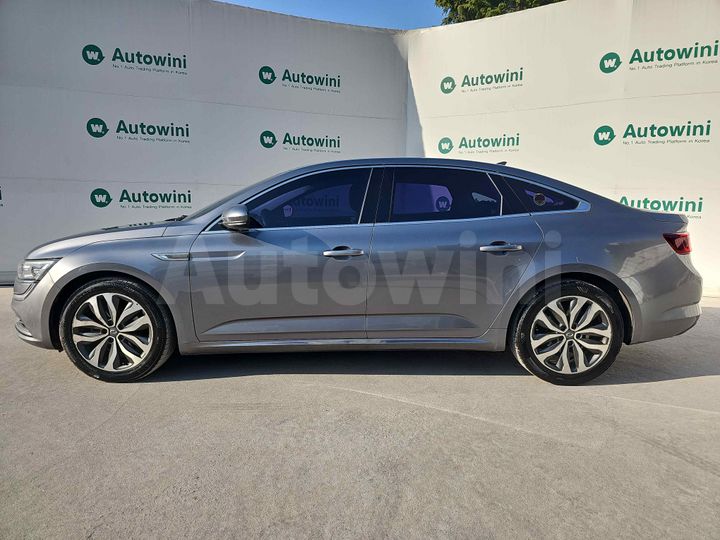 Renault SM6