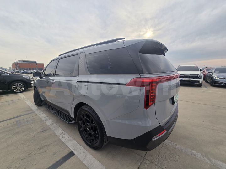 Kia Carnival 2025 — 3