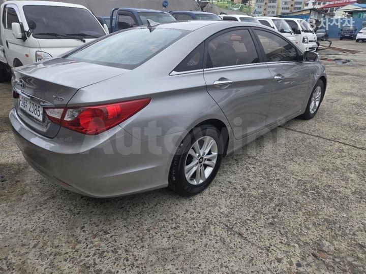Hyundai Sonata 2011 — 4
