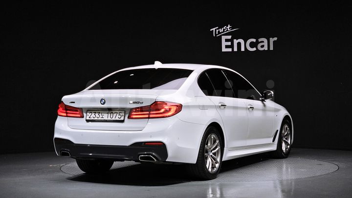 BMW 5 Series 2017 — 2