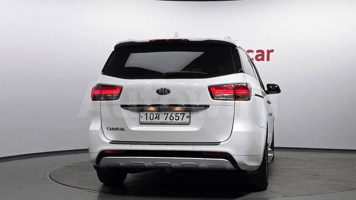 Kia Carnival 2017 — 4