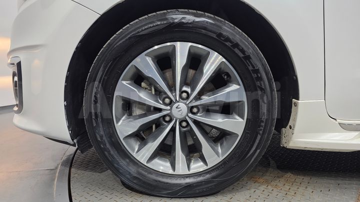 Kia Carnival 2017 — 5