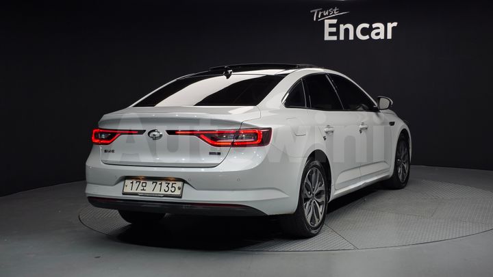 Renault SM6 2017 — 2