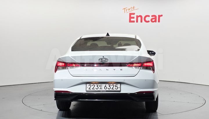 Hyundai Avante 2022 — 4