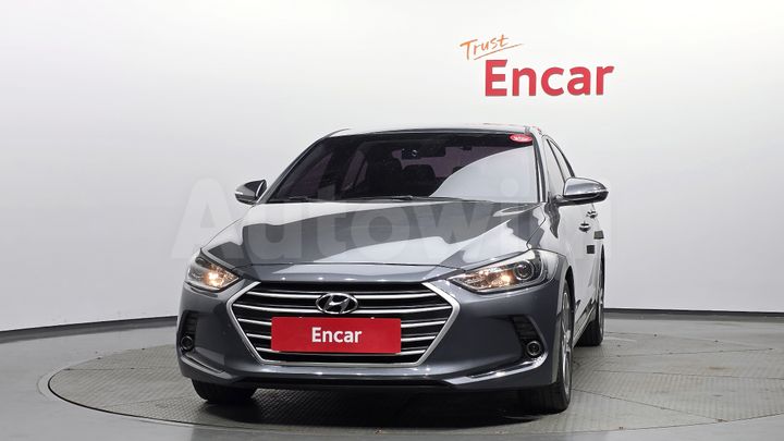 Hyundai Avante 2018 — 3