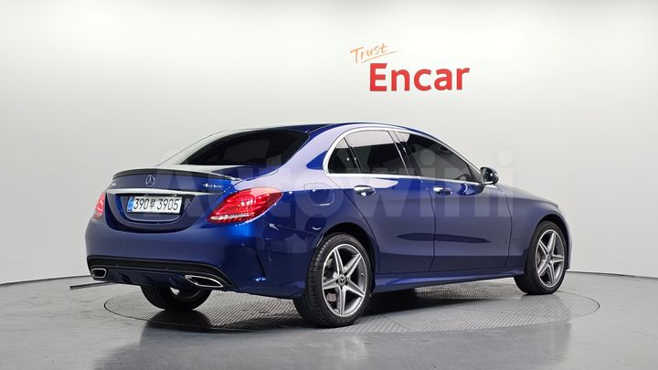 Mercedes Benz C Class 2018 — 2