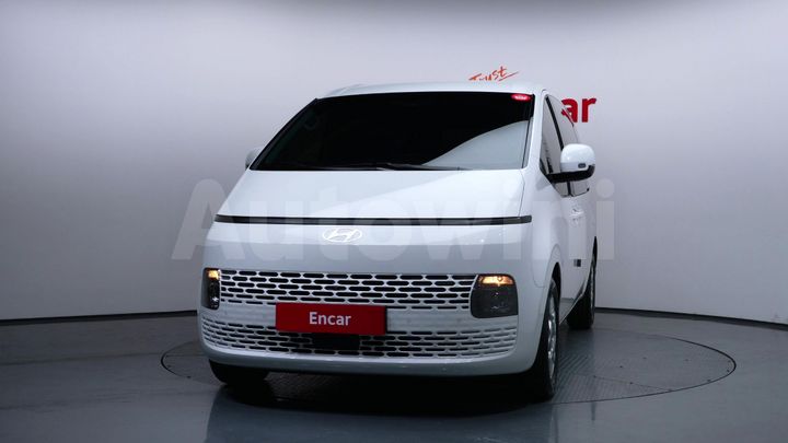Hyundai Staria 2025 — 3