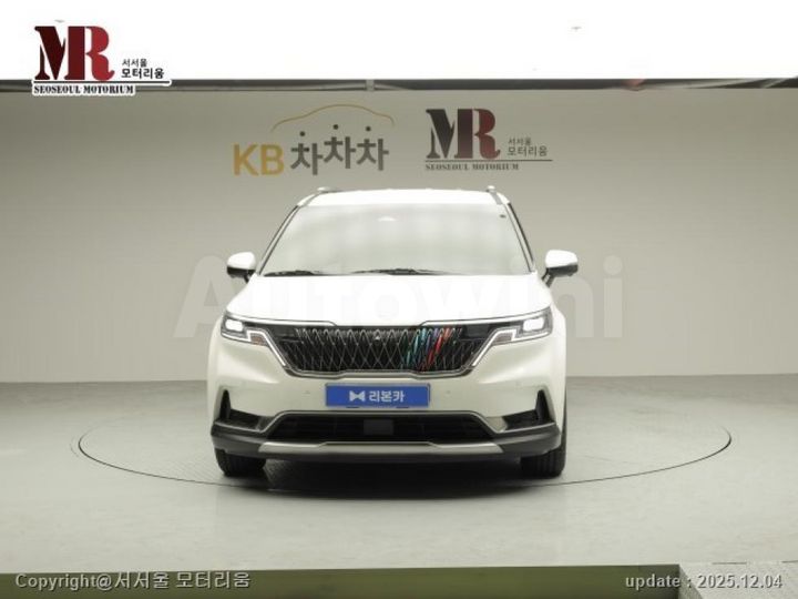Kia Carnival 2023 — 4