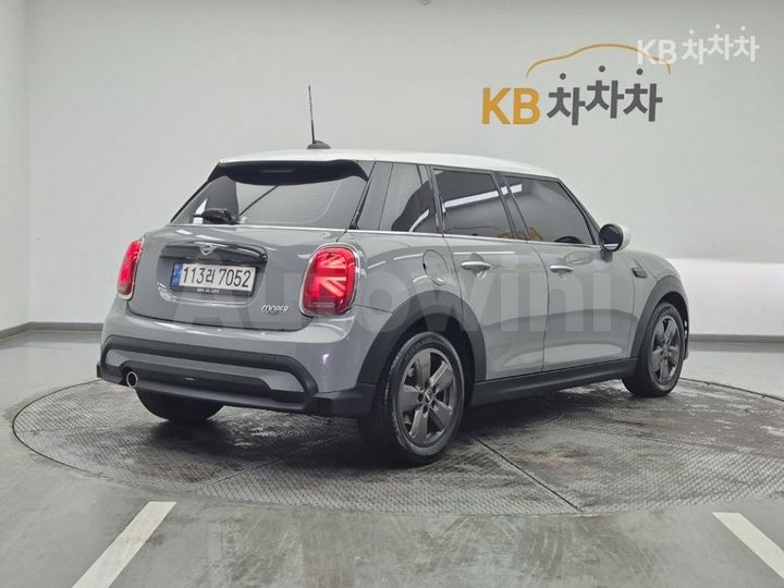 Mini Cooper 2023 — 4