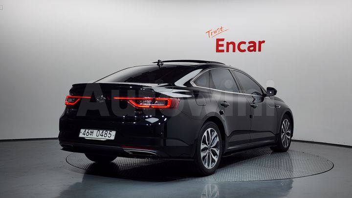 Renault SM6