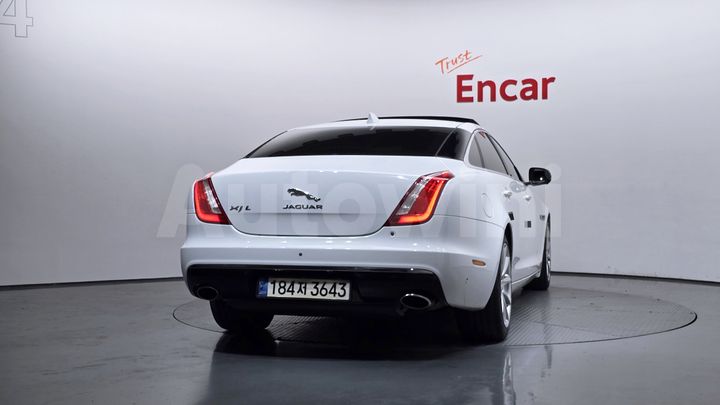 Jaguar XJ 2016 — 4