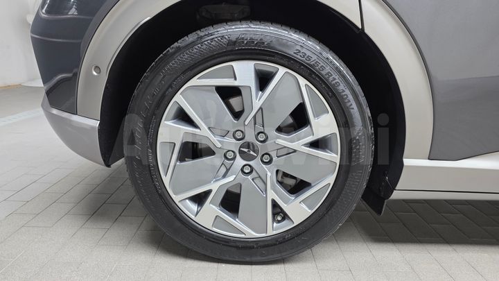 Genesis GV60