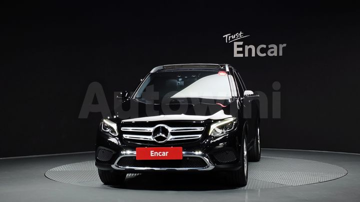 Mercedes Benz GLC Class 2017 — 3