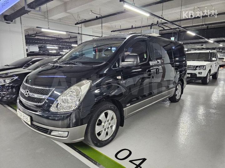 Hyundai Starex