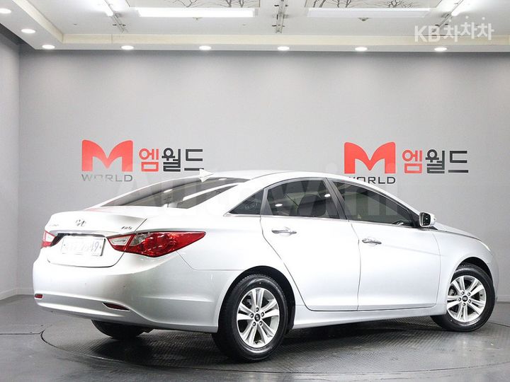 Hyundai Sonata 2010 — 3