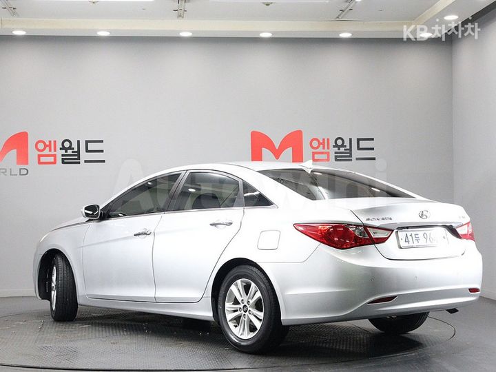 Hyundai Sonata 2010 — 4