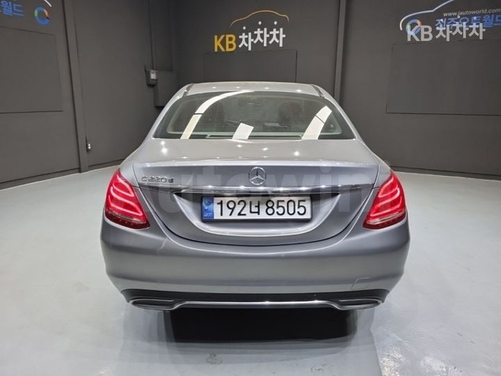 Mercedes-Benz C Class 2016 — 3