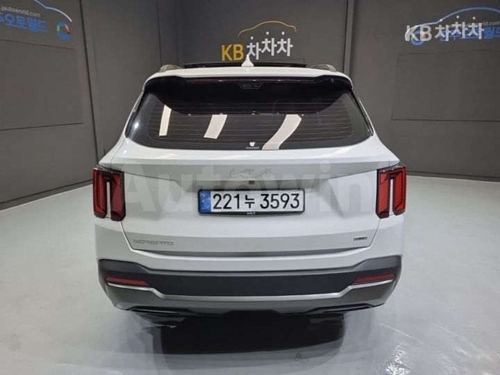 Kia Sorento 2025 — 3