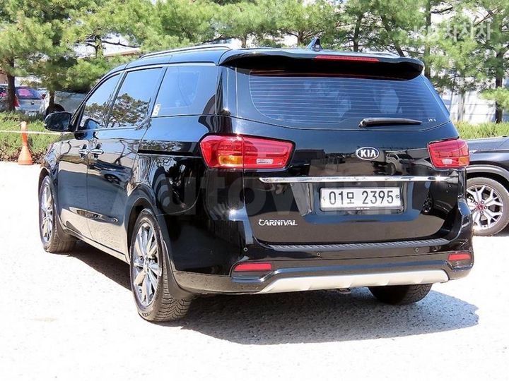 Kia Carnival 2019 — 3