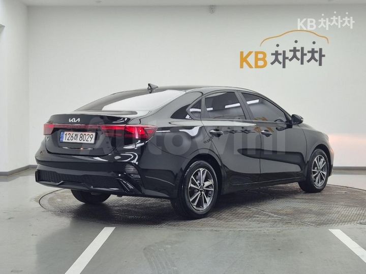Kia K3 2022 — 4