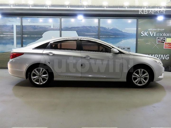 Hyundai Sonata 2011 — 3