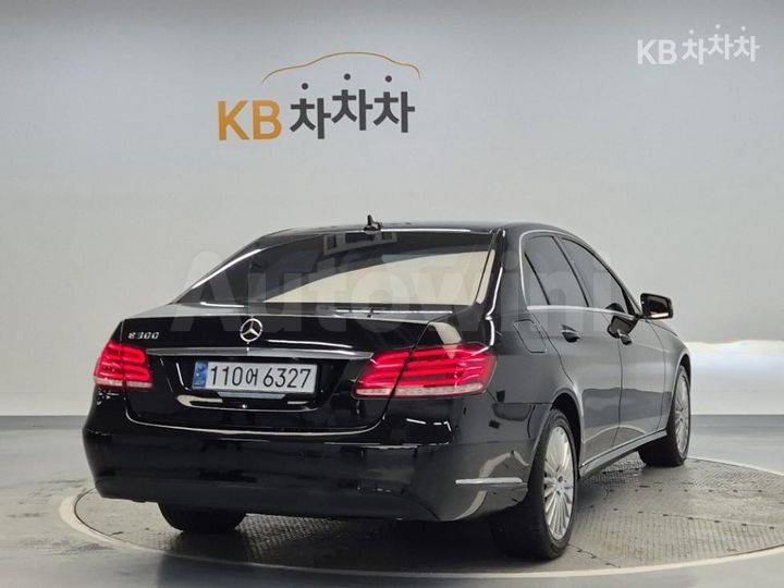 Mercedes-Benz E Class 2014 — 3