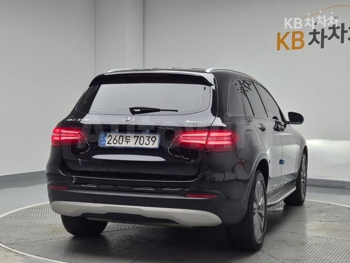 Mercedes-Benz GLC Class 2019 — 3