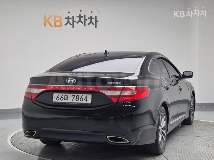 Hyundai Grandeur 2011 — 3