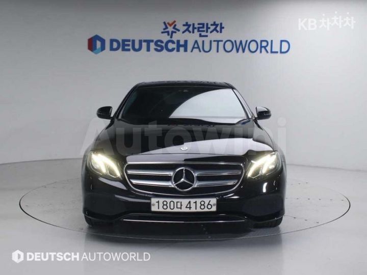Mercedes-Benz E Class 2019 — 3
