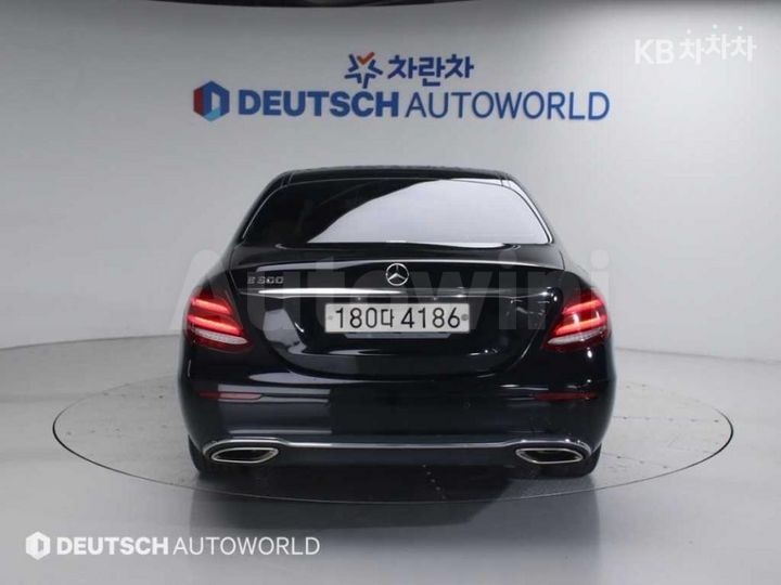 Mercedes-Benz E Class 2019 — 4