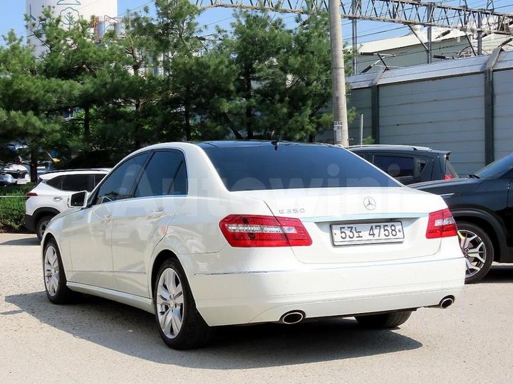 Mercedes-Benz E Class 2010 — 3