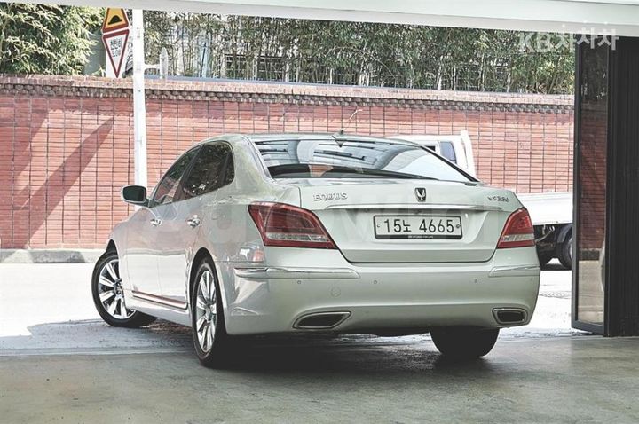 Hyundai Equus 2012 — 4