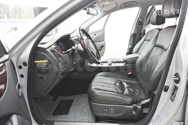 Hyundai Equus 2012 — 5