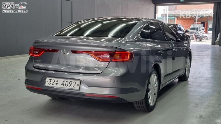 Renault SM6 2016 — 2