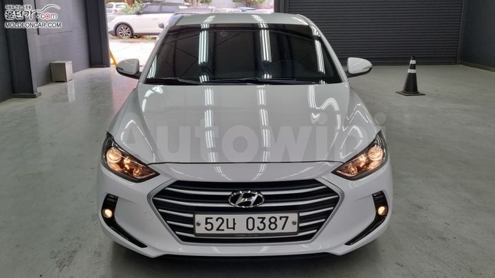Hyundai Avante 2016 — 3